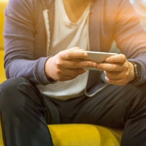 收入低于 100 万美元的发行商占 App Store 游戏收入的 2%